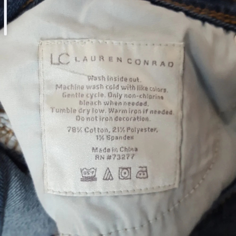LC Lauren Conrad Flare Leg Y2K Stretch Jeans - Picture 3 of 3